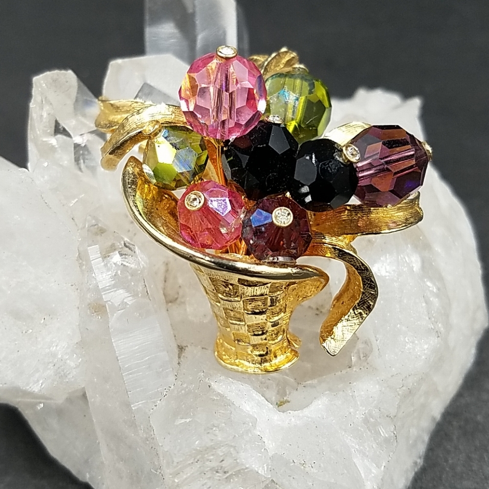Vintage Bead Bouquet Flower Basket Brooch
